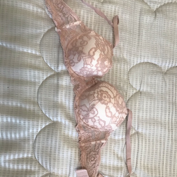 Pink bra - Picture 1 of 1